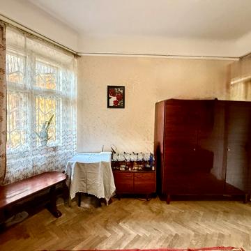 Зелена вул., 38
