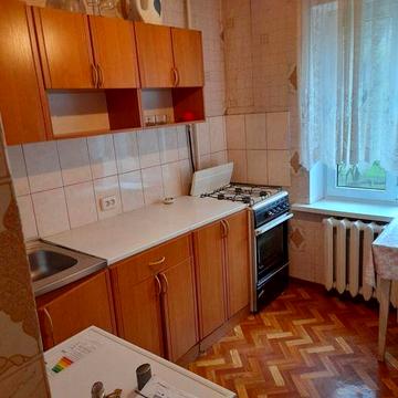 Продам однокімнатну квартиру, вул. Райдужна 13в