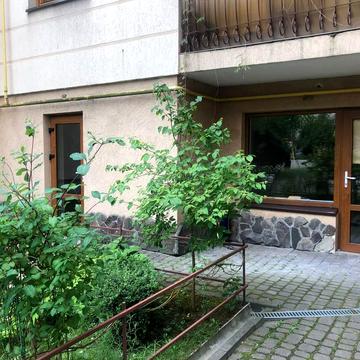 Павла Тичини вул., 2-А