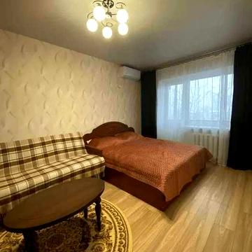 (1 кімнатна кварт., вільна 8000 за все)
