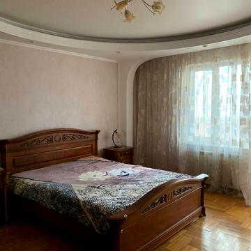 Бориса Гмирі вул., 1/2