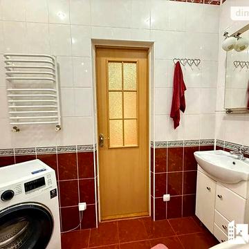 Продаж 1к Квартира Коновальця Євгена вулиця