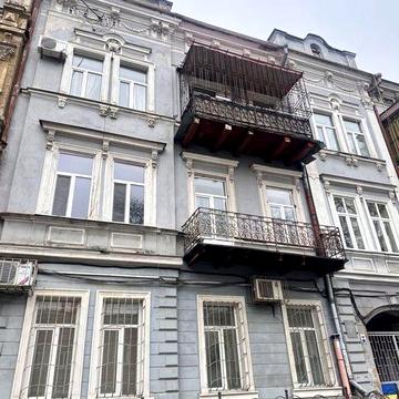 Продам квартиру в центре / рядом парк Шевченко