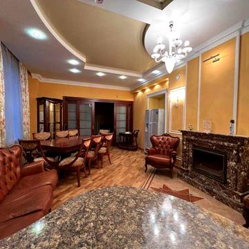 Продаж ексклюзивної квартири  вул.Івана Франка Тихий Центр ,