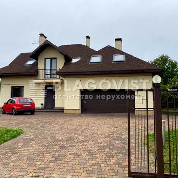 Молодіжна, 3