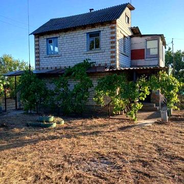 Продам 2-х поверхову дачу в СТ " Парус ",  с. Себіно.