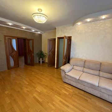 Продаж 3-х кім квартири 8/10 проспект Миру