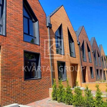 Супер ціна , таунхаус зі зручним виїздом на Київ