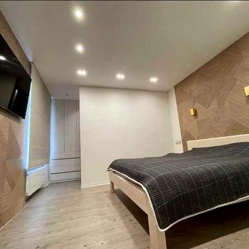 Продам 3к квартиру с евроремонтом центр новострой