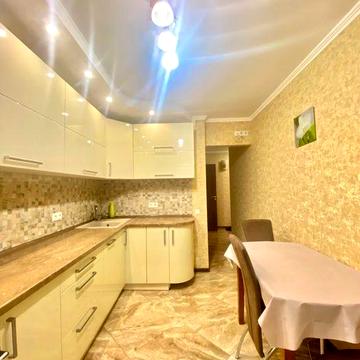 Лифаря 16 , гарна однокімнатна 40 кв .м