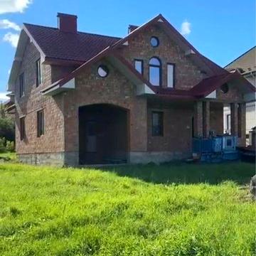 Продається двоповерховий будинок у с. Горішні Шерівці