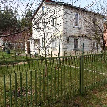 Продається будинок із земельною ділянкою
