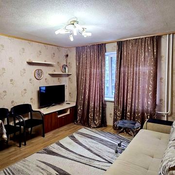 Дарницька вул., 4
