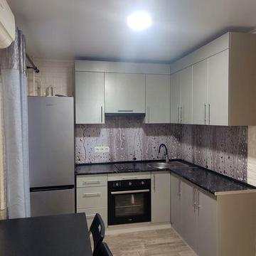 Продам 1 квартиру - студіо в центрі міста Сміла.