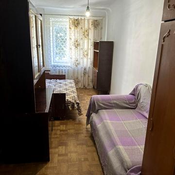 Камянецька вул., 108