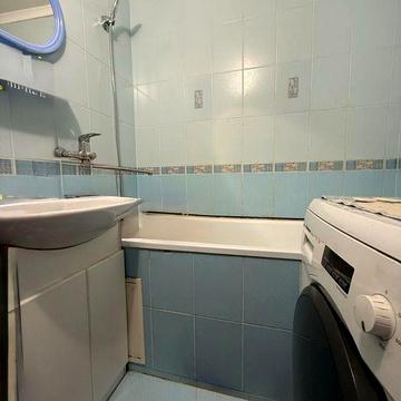 Продається 2-кімнатна квартира по вул Ентузіастів