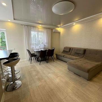 Зелена вул., 15