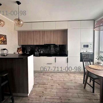 Без% Продаж 3-кімнатної квартири у Варшавському мікрорайоні. ЖК Варшавский