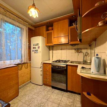 Довгострокова оренда 2-кім. квартири, вул. Каховська.