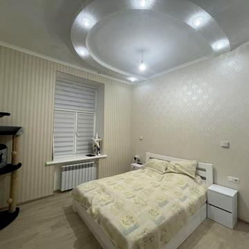Продам 2-х комнатную квартиру на Садовой.