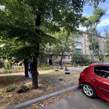 Олександра Поля просп. (Кірова), 84-А