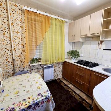 Богдана Хмельницького вул., 17