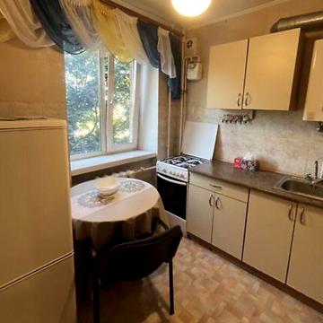 Довгострокова оренда 1к Квартира Камянецька вулиця
