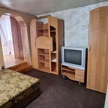 Оренда півбудинка Крюків з газом