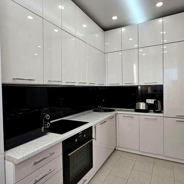 Гарматна 37а . Продаж 1 кім. квартири в тихому місті.