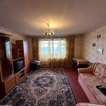 Продаж 3х-кімн.квартири 8/9 р-н  школи №31 Молодіж.вул.Г.Крут 11
