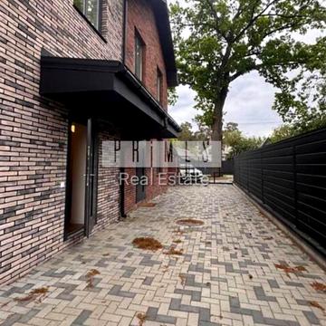 Вишнева вул.