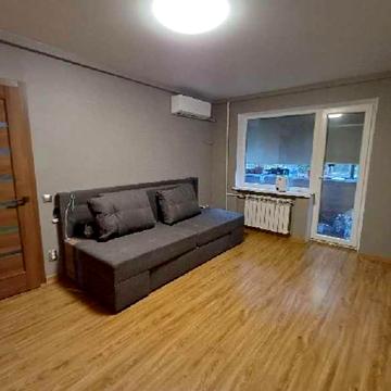 Продается 1 ком кв с в Хортицком р-не по ул Запорожского казачества