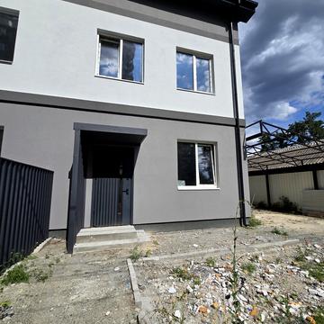 Українська вул.