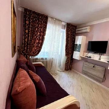 Довженка вул., 10а