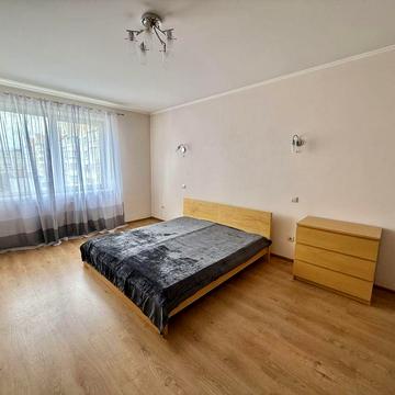 Оренда 2-кім. квартири 75 м.кв., в. Плугова