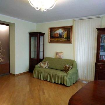 Продам  комфортну 3-кімнатна квартира на Д.Багалія( Пожарського),10/15