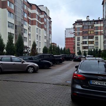 Винна Гора вул., 8