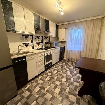 Продам 4х кімнатну квартиру