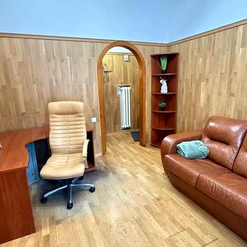 Велика Житомирська вул., 17