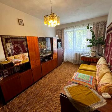 Тернопільська вул., 3