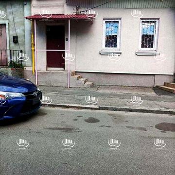 Продам 3-комнатную квартиру в Центре