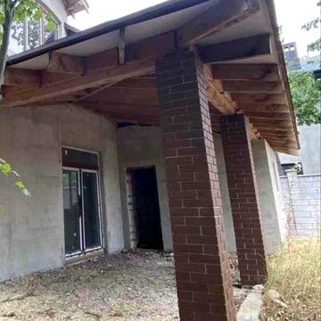 Дом в Лесках, в  РК Тартусе. Закрытая территория, море в 300 м.