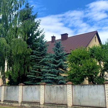 Продаж 4к Дім Євгена Петрушевича вулиця