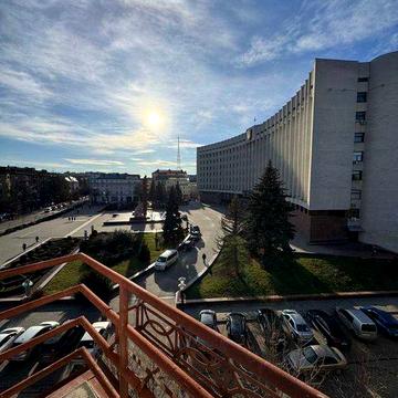 Продаж 3К з виглядом на Білий Дім / Постанови