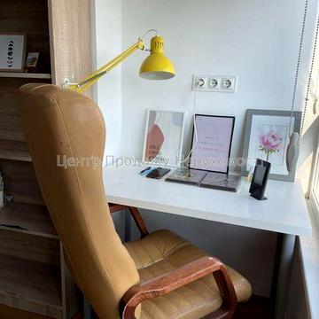 Продам 3к. КПІ (м. Політехнічний інститут) Шевченківський р-н. Центр