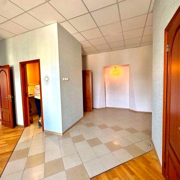 D1M Продам 5 кімнатну квартиру, вул. Григорія Сковороди, 65.