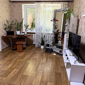 Продам двокімнатну квартиру на пр.Богдана Хмельницького