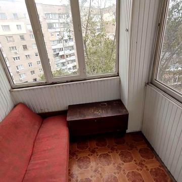 Михайла Грушевського вул., 52