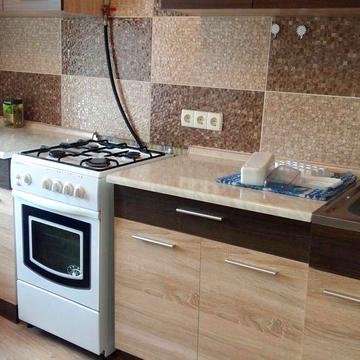Продаётся 2 - комнатную квартиру пр. Мануйловский,  пр. Слобожанский.