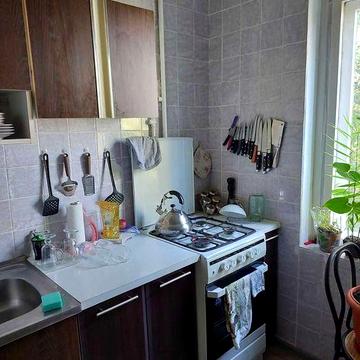 2-р.кв. 50 кв.м вул.Р.Ратушного( Волгоградська)  35а